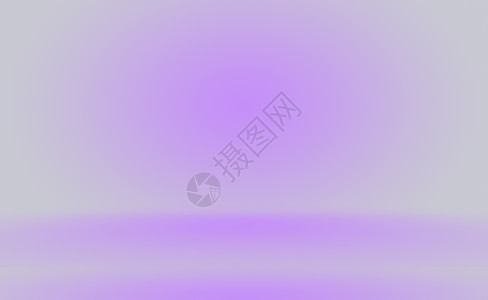 纯紫色背景的自在与专注 网络工作室的新美学